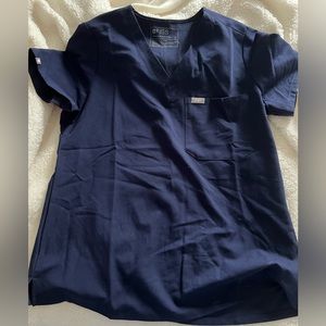 Figs Catrina One Pocket Top Size M